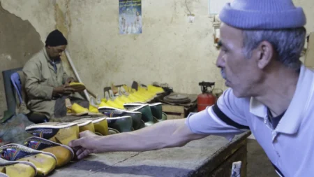 جائزة الصانع التقليدي المبدع سنة 2025 احتفاءً بالإبداع وتقديرًا للعطاء الحرفي الأصيل “بأيدينا نُبدع تراثنا”